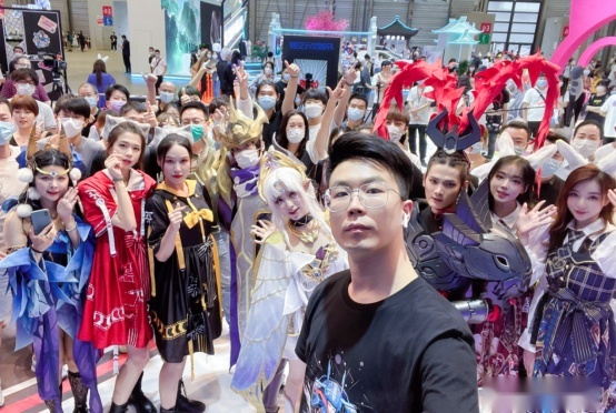 逮虾户 城会玩 2021ChinaJoy遇见进击的中国哈弗