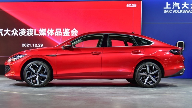 掀背+无框车门，不到15万的1.2T大众凌渡L值得等？