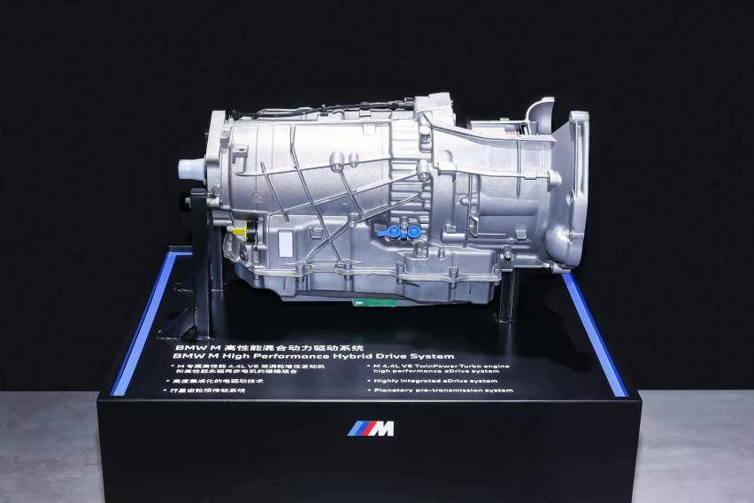 BMW 荣获“2023年全球新能源汽车创新技术”奖项
