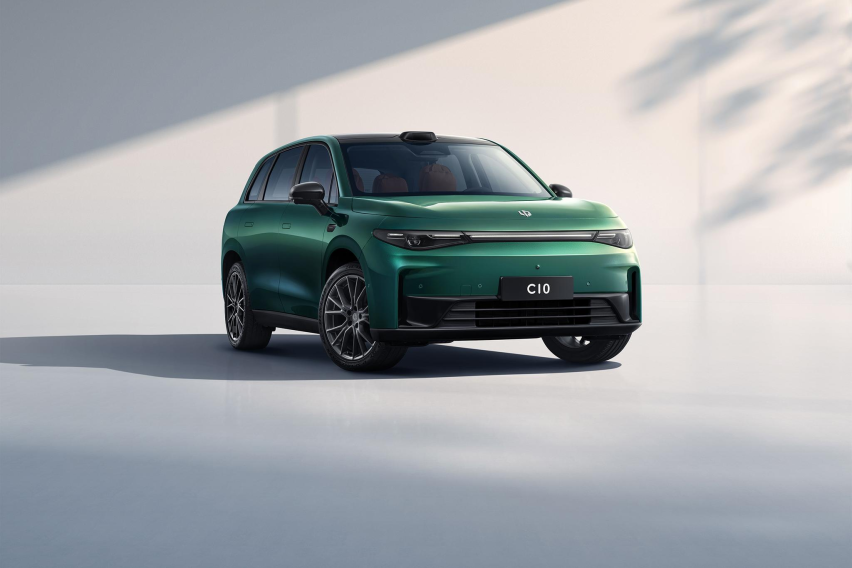 预售价15.18万元起，8295芯片，定位中型SUV，零跑C10正式开