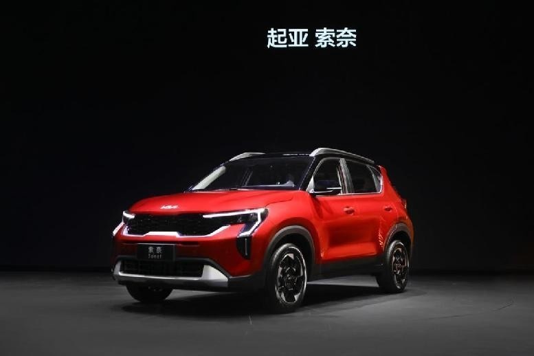 起亚两款SUV有纯电有燃油，EV5坐镇新能源，索奈限时起售价8.89万