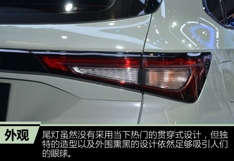 首款银标全球战略SUV 上海车展实拍五菱星辰