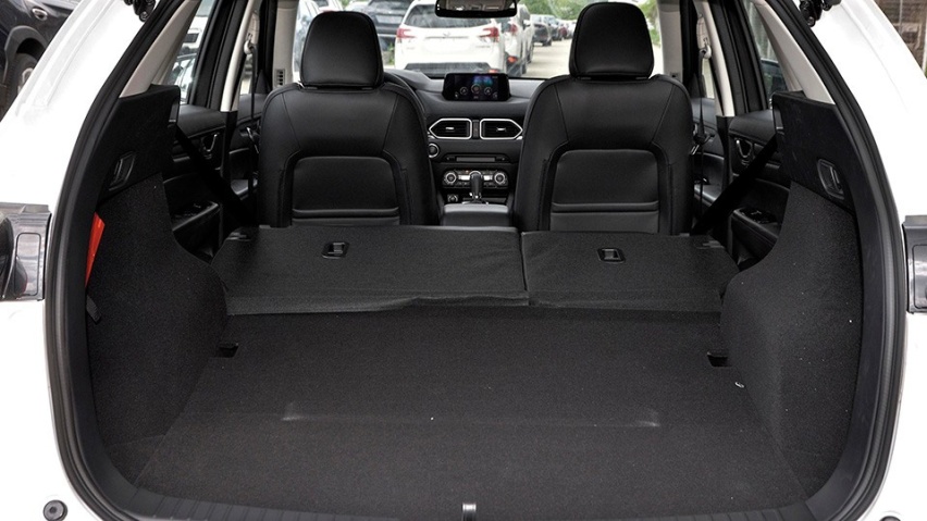 20万元买SUV，老爹要探界者，女儿想CX-5，选谁？