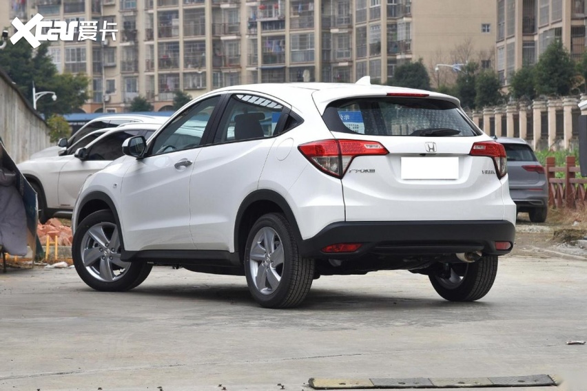 2022款本田缤智精英智享版售价1358万元你会选择购买吗