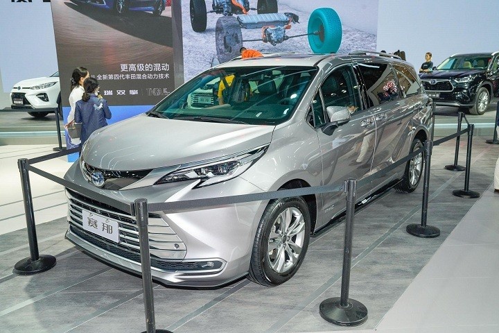 逆势涨价！2023款丰田赛那有点猛，哪一款性价比更高？