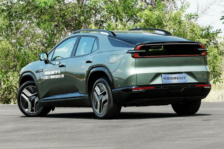 全景智慧可变SUV 长安启源E07售19.99万起