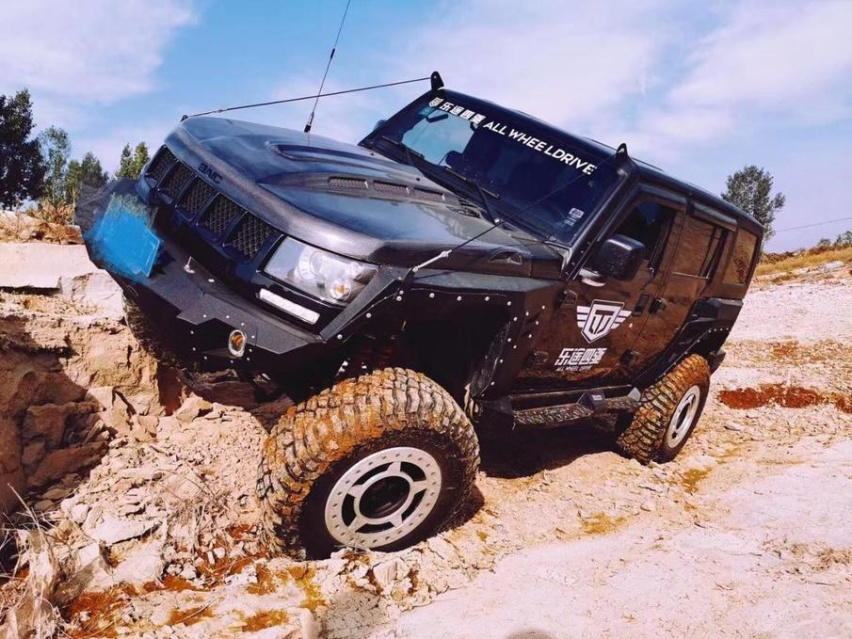不止越野，BJ40背后的追求极致与铁血侠情