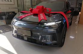 这才是“良心豪华SUV”！比汉兰达漂亮10倍，喝92油
