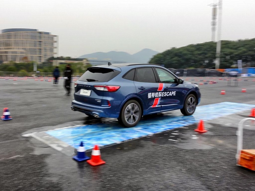动力和四驱有惊喜，苑叔场地试驾长安福特锐际