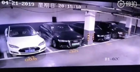 特斯拉起火事件后续：为涉及车辆提供清洁检修服务