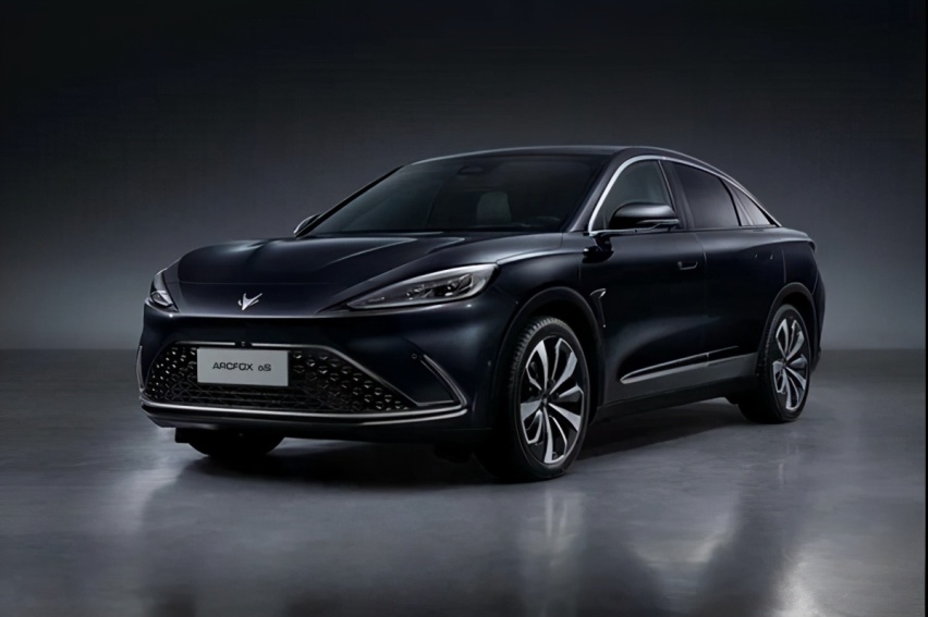 极氪001、比亚迪汉EV、极狐阿尔法S，加速飞快老司机才能驾控