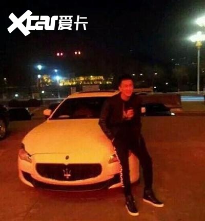 郭艾伦最新座驾曝光！与易建联同款车型，女友坐在玛莎拉蒂上喝奶