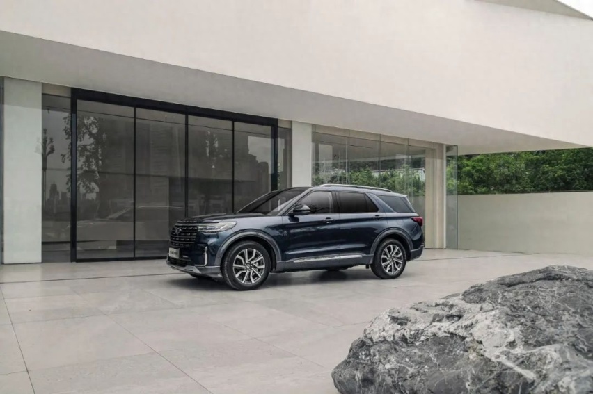 预算30万，7座SUV，福特探险者和大众揽境怎么选？