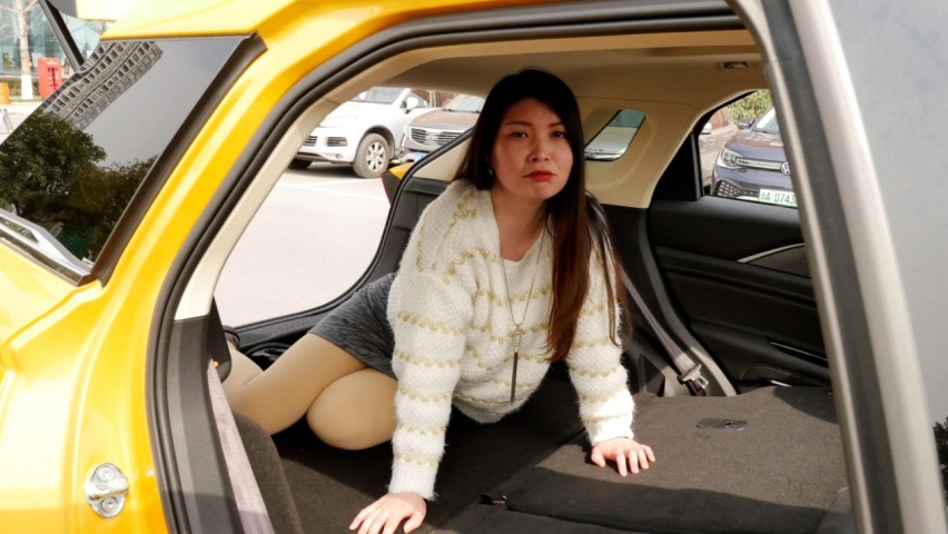 这款SUV适合全家人一起出游，关键是性价比高，十万出头就能搞定