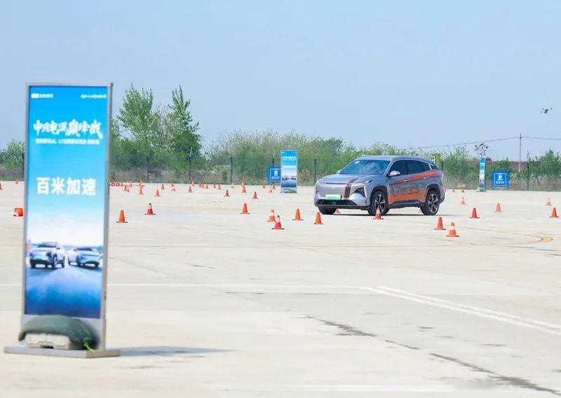 智能、性能、舒适、科技——吉利银河试驾会西安站精彩呈现