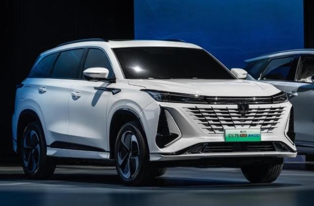 纯电续航150km！搭载智电iDD混动，长安CS75 PLUS iDD