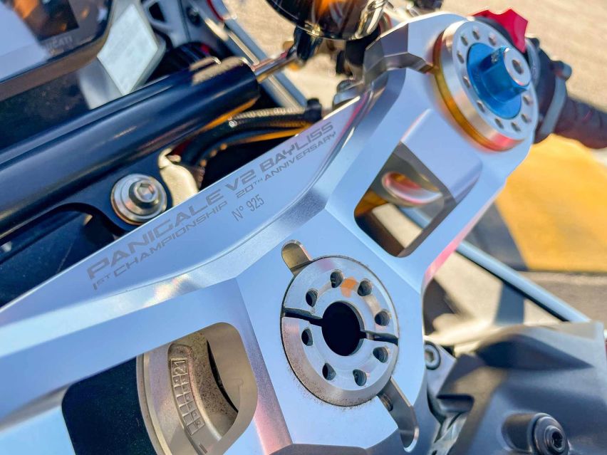 杜卡迪性能公升级跑车，Panigale V2 Bayliss纪念版详解