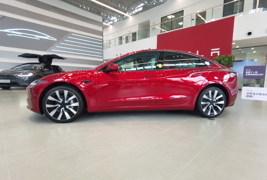 郑州开元特斯拉中心正式开业，Model 3焕新版到店添彩