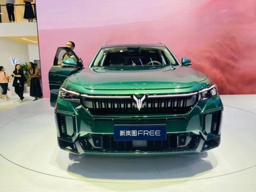 岚图汽车，就这样破了局？