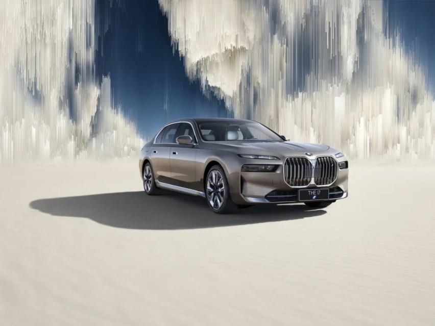 宝马的「百万级电动」教科书——创新纯电动BMW i7