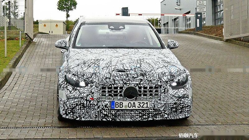 next-gen-mercedes-amg-c63-spy-photos (2).jpg