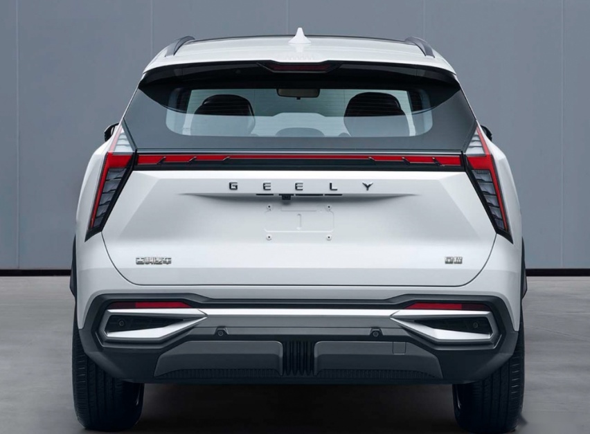吉利又发布全新SUV，车宽1米9配2.0T，造型像雷克萨斯、凯迪拉克