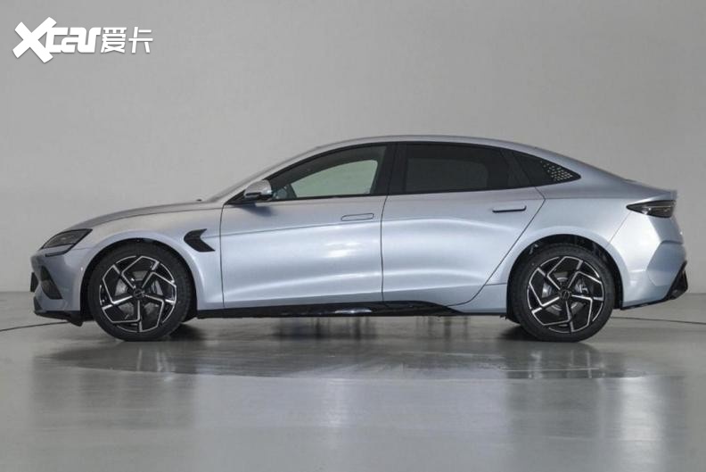 20万预算买智能纯电轿跑 比亚迪海豹和零跑C01怎么选？