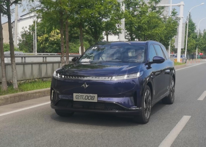 5米车长、3米轴距、真6座SUV eπ008绝对是家庭不二之选