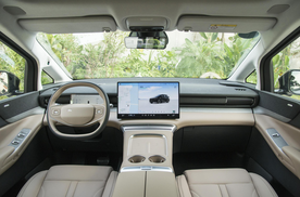 纯电智能大七座MPV，小鹏X9正式上市，售价35.98万起