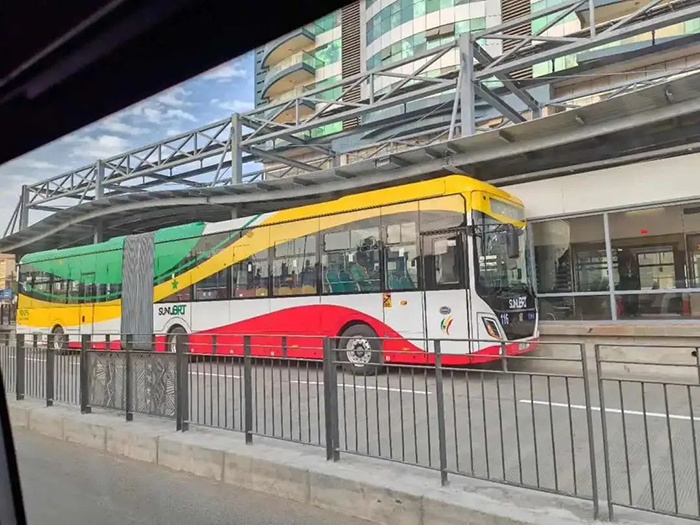 比亚迪将在印尼投建工厂；宇通99辆电动公交交付南京等7条快讯