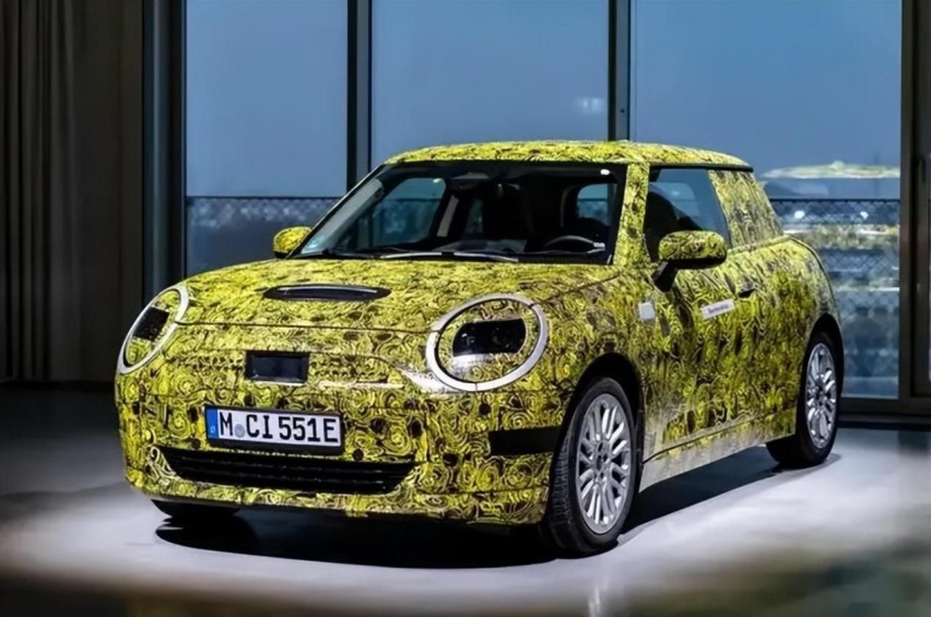 宝马MINI Cooper EV谍照曝光，造型“帅炸”了，或由长城国产