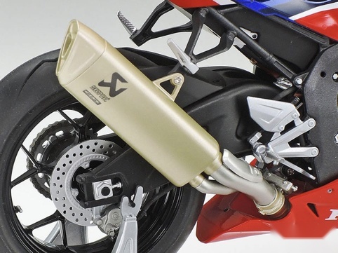 本田CBR1000RR-R，田宫1：12比例模型今年7月发售