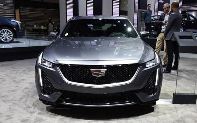 降4万！凯迪拉克CT5现已跌至23.97万，CT4尴尬了？