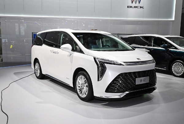 2.0T+9AT+48V轻混，2025款世纪CENTURY即将上市