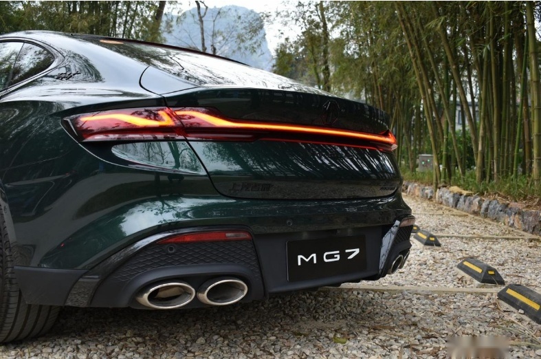 15万级轿跑谁才是“真卷王”？MG7实名PK凌渡L！