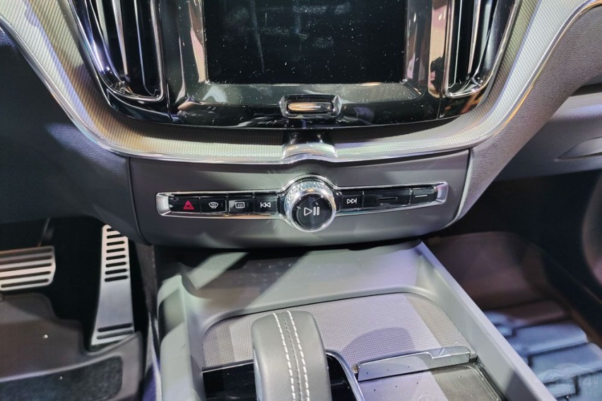 沃尔沃XC60对比凯迪拉克XT5 更推荐后者