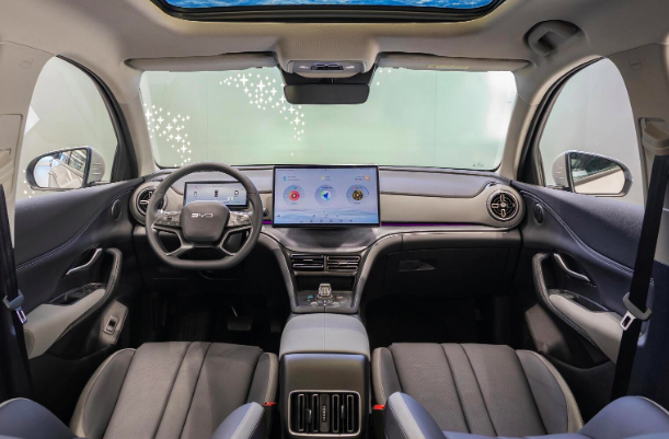 海狮05 DM-i售价11.28万元起，满油满电1400km，家用再添