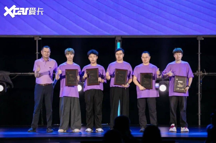 人马一体+智驾赋能,EZ-60激光版拒绝套路,真实力成就“全科生”