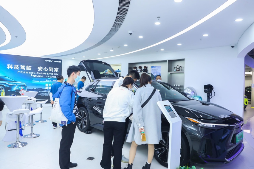 19.98万元起标配领先科技，广汽丰田bZ4X全国到店上市