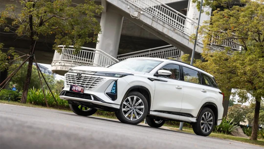 頂流之間都在卷, 第三代CS75PLUS和鋒蘭達真的棋逢敵手 頂流之間都在卷, 第三代CS75PLUS和鋒蘭達真的棋逢敵手