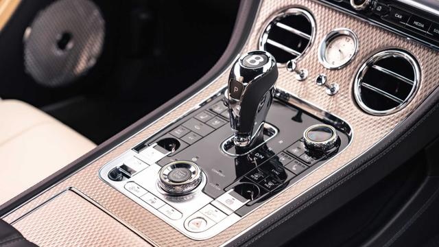 宾利欧陆GT Mulliner Coupe官图发布