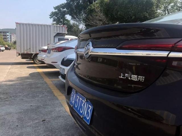 比C级、3系长，这B+旗舰让我成为婚礼中最亮的仔！