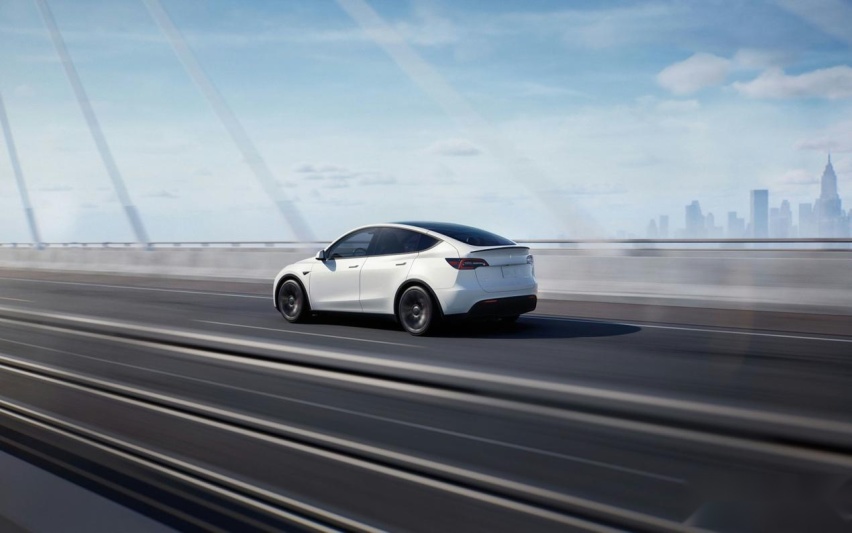 为什么要选深蓝S7而不选特斯拉Model Y？
