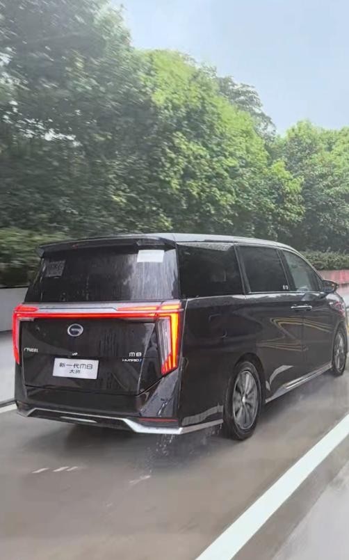 传祺M8大师超级混动版油耗真相揭秘：媒体人亲测后惊呆了！