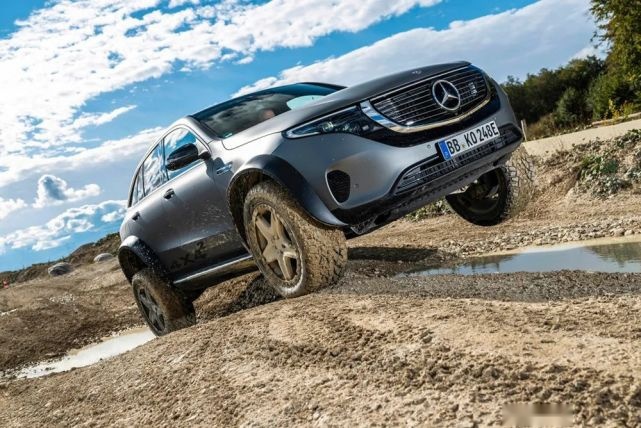 戴姆勒发布奔驰EQC 4X4²，电动越野时代真的快来了