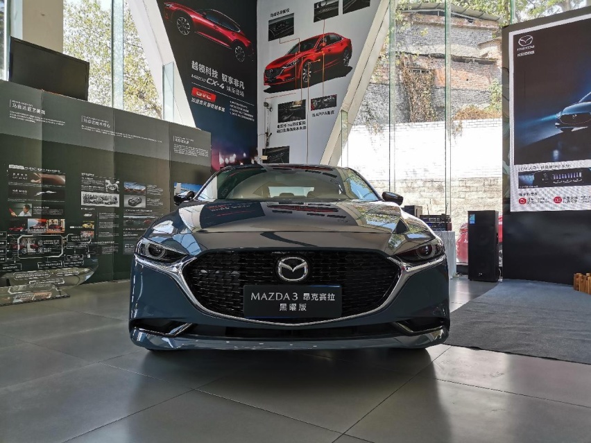 极热上市！长安马自达昂克赛拉/CX-30黑曜版登陆重庆