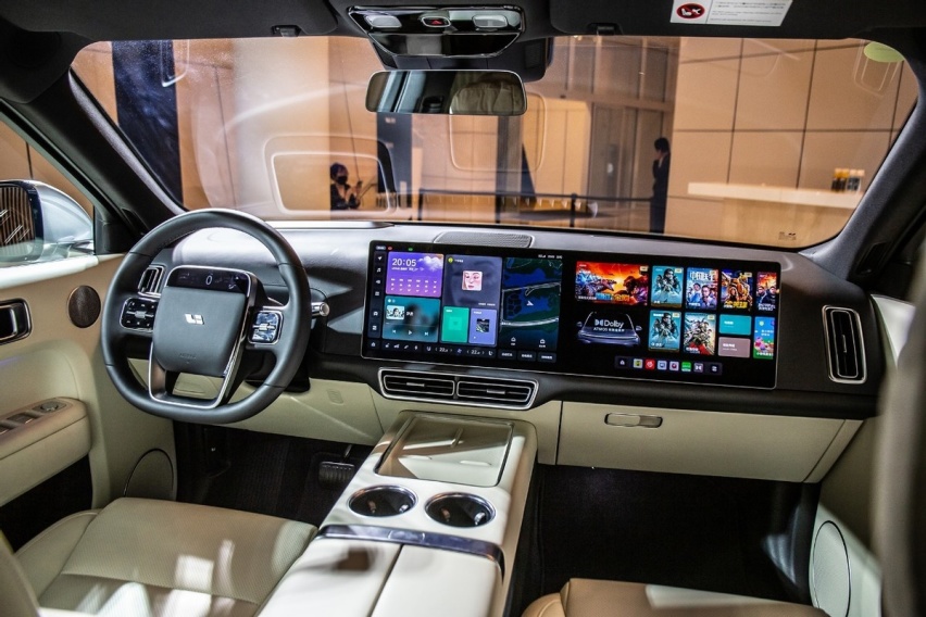 理想 L9 深度解析:“家用 SUV”的多元宇宙