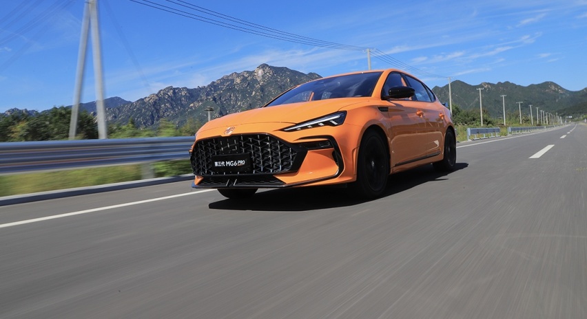 中国品牌运动新风潮：MG6 Pro、影豹、奕炫MAX 暗夜版怎么选？