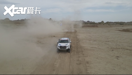 燃炸！7岁车手与全新D-MAX 3.0T挑战达喀尔，夺得赛段冠军