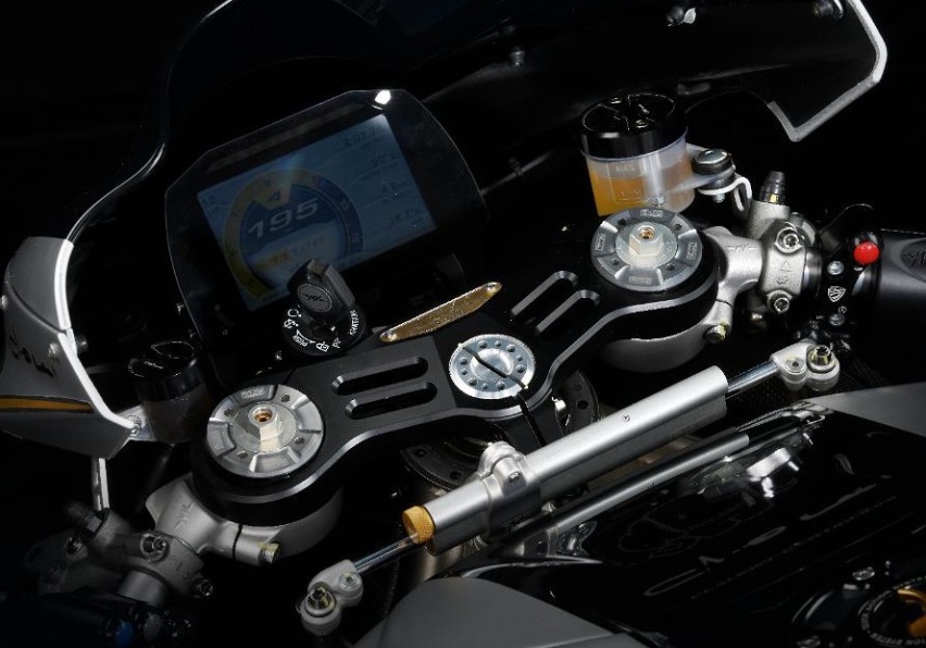 MV Agusta F4 CC 男人无法拒绝的“情人”